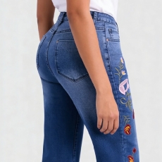 Women's Light-Wash Bohemian Flared Jeans with Floral Frayed