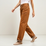 Women's Mid-Rise Stretch Straight-Leg Jeans–Slanted Pockets