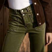 Women's Mid-Rise Stretch Straight-Leg Jeans–Slanted Pockets